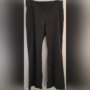 Motherhood maternity M black pin striped pants